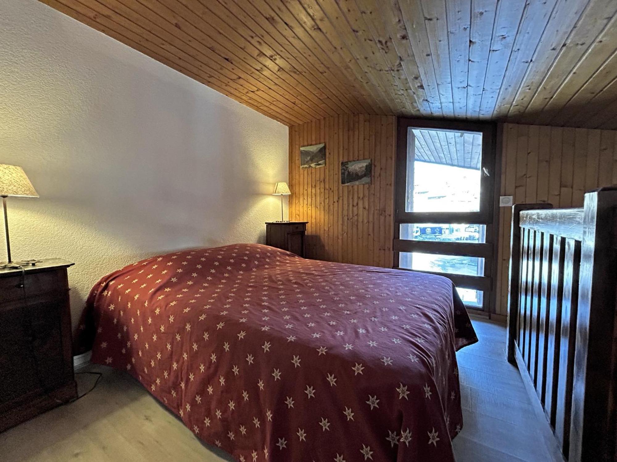 Apartment Nouveau A La Location Escale Blanche 1 3 Etoile Avec Mezzanine Centre Du Village