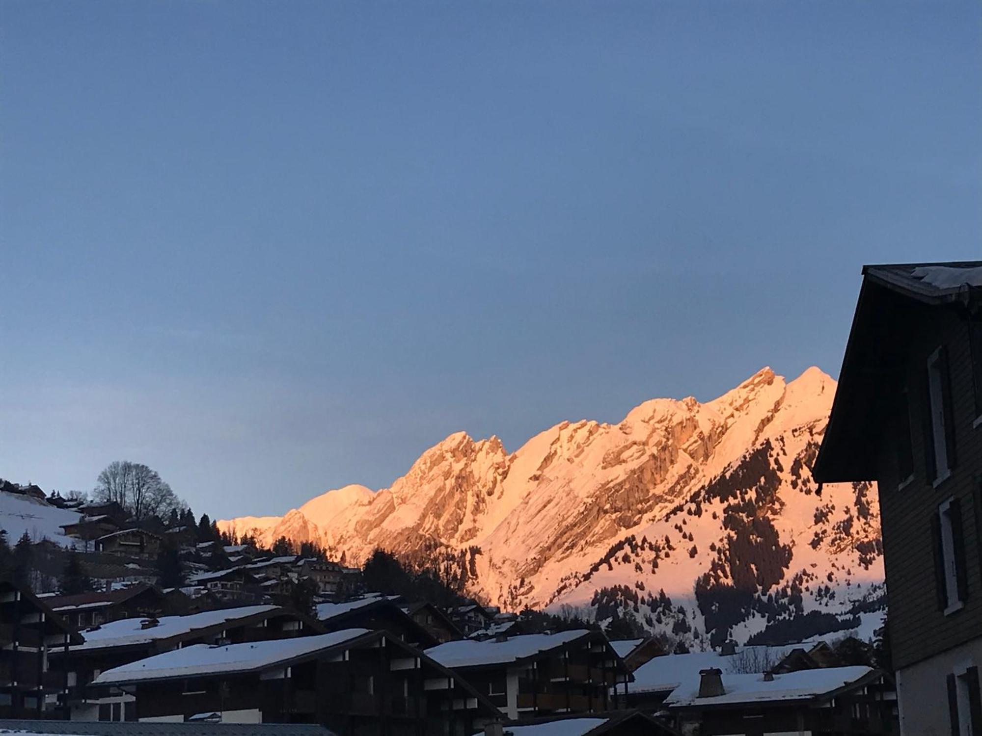 Apartment Nouveau A La Location Escale Blanche 1 3 Etoile Avec Mezzanine Centre Du Village